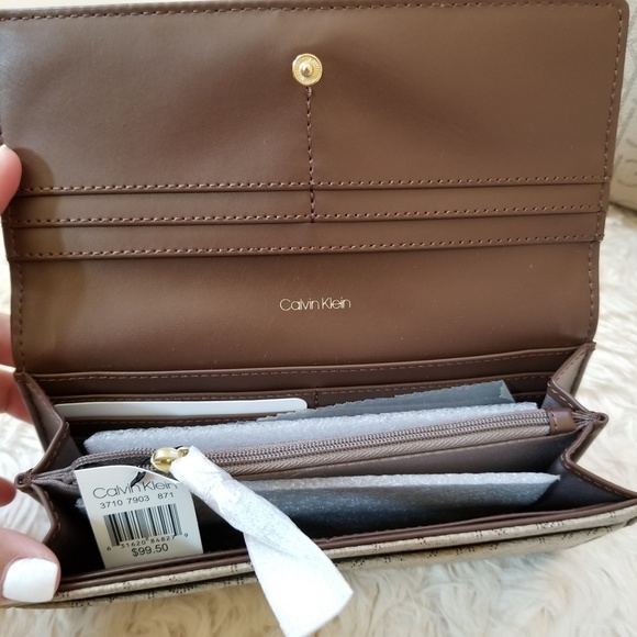 [SOLD] Calvin Klein Monogram Tote Bag & Wallet Pink - Picture 5 of 8